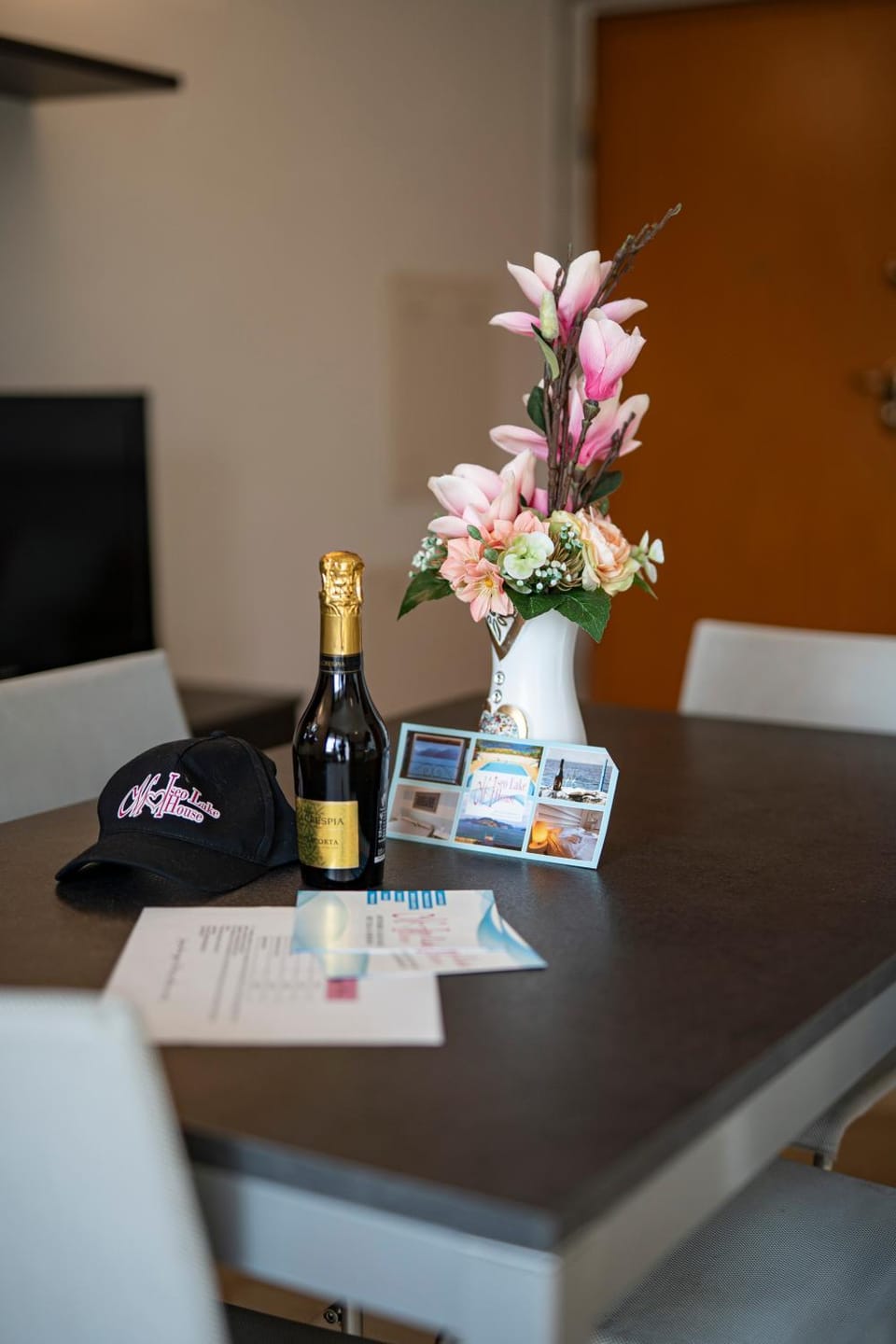 TV and multimedia, Dining area, Drinks, Alcoholic drinks