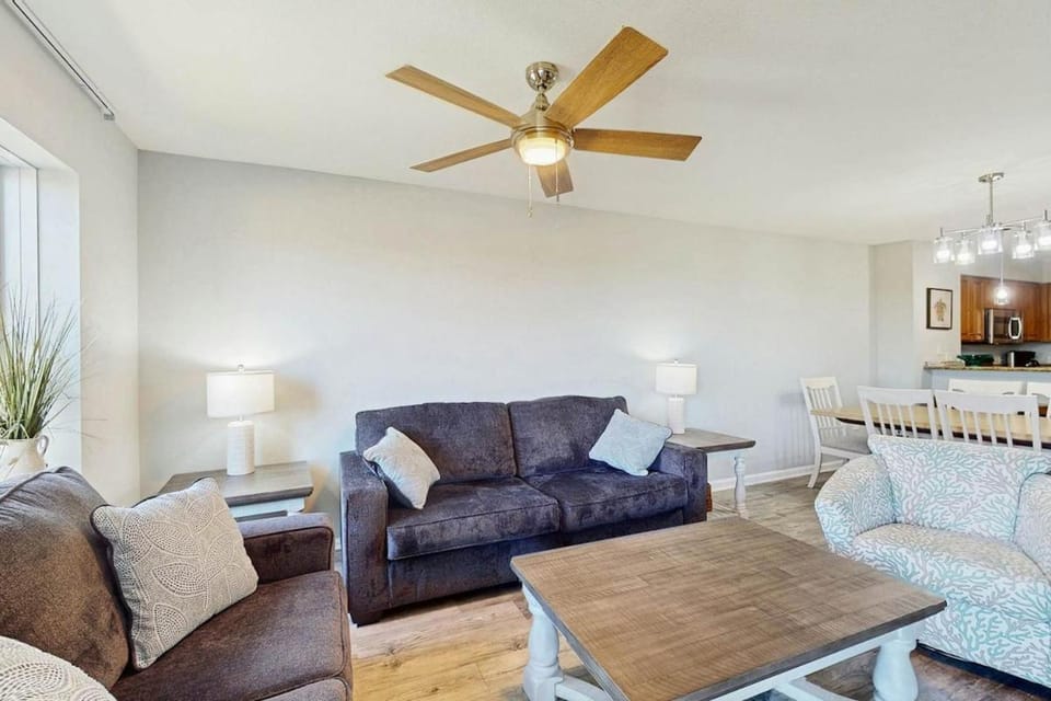 Tilghman Condos #1217 House in North Myrtle Beach