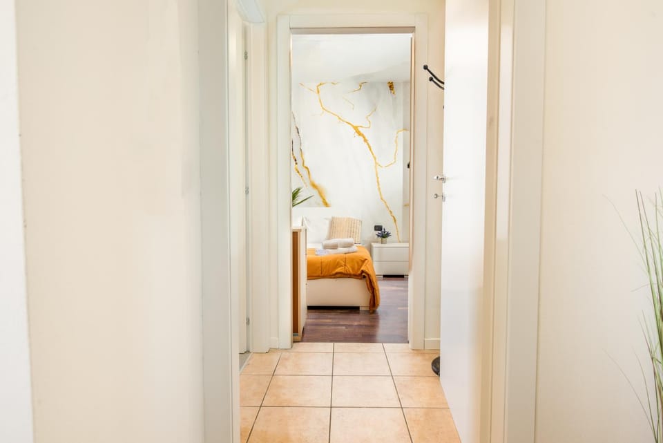 Crespi's Apartment near MXP, Rho fiera & Milano - 4 Guests Apartment in Legnano