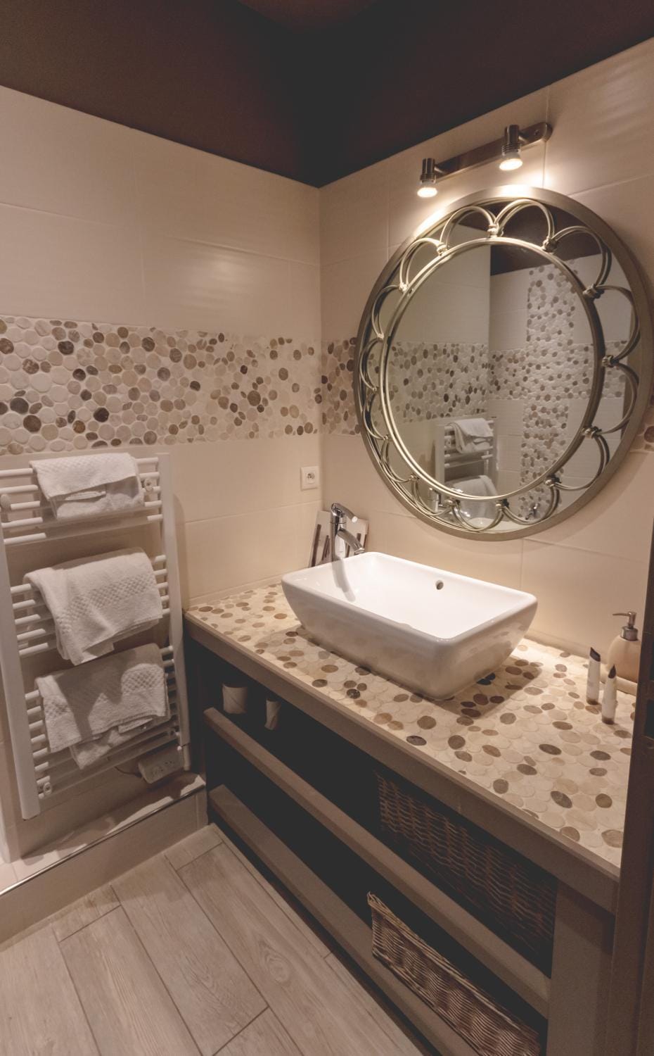 Bathroom, hair dryier, towels