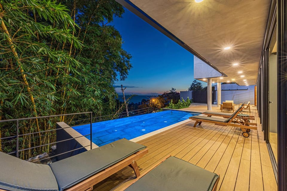 View (from property/room), Sea view, Swimming pool