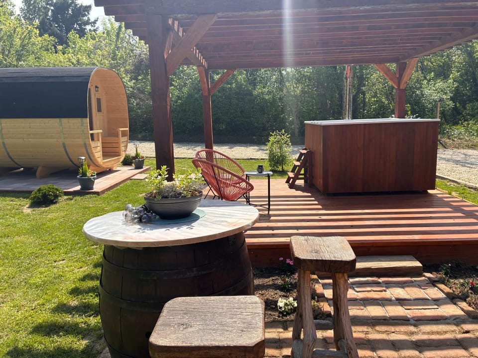 Hot Tub, Sauna, Garden view