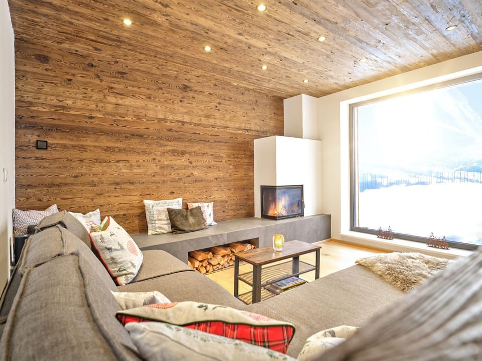 Communal lounge/ TV room, Living room