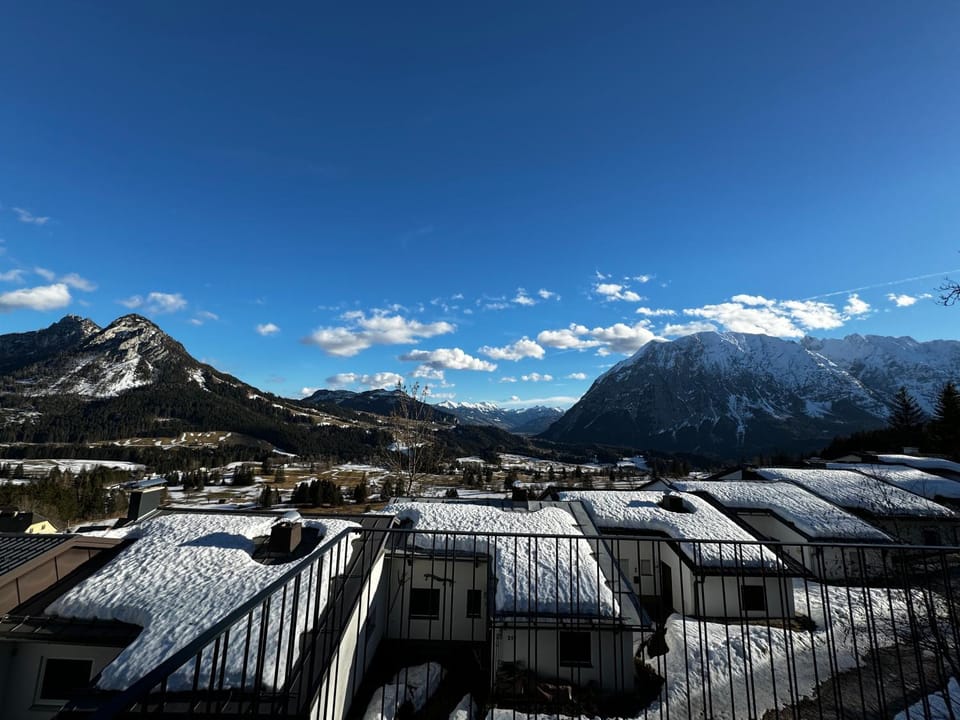 The Mountain Hideaway 211 by AA Holiday Homes SKI IN SKI Out Die Tauplitz Apartment in Upper Austria