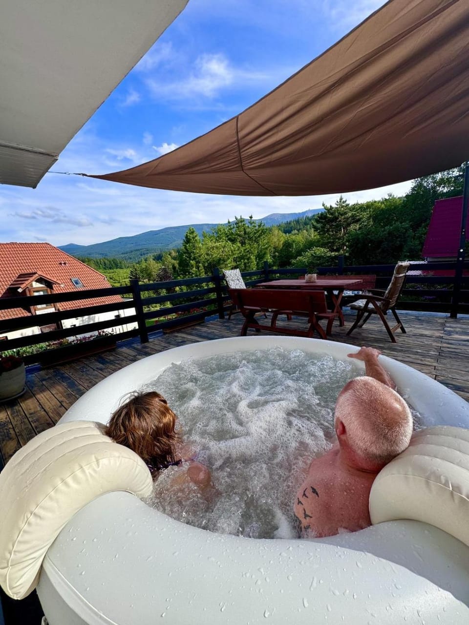 People, Natural landscape, Hot Tub, Hot Tub, Mountain view, Pool view, Swimming pool, children, group of guests, Family