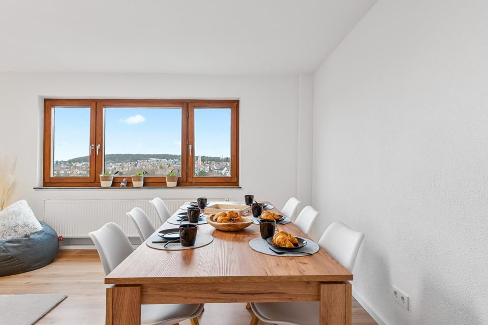 Living room, Dining area, Food, Food