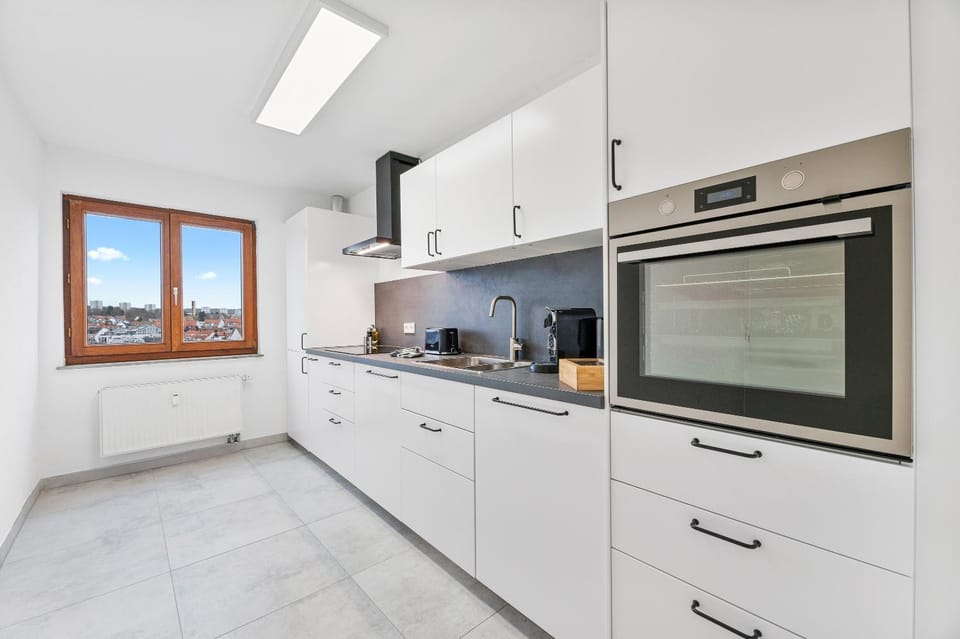Kitchen or kitchenette, dishwasher, pet friendly, stove, toaster