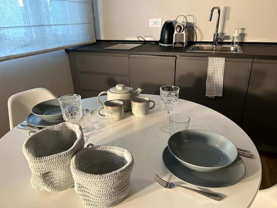 VillaFiera, Studio at Metro, easy parking, near Fiera Apartment in Rho