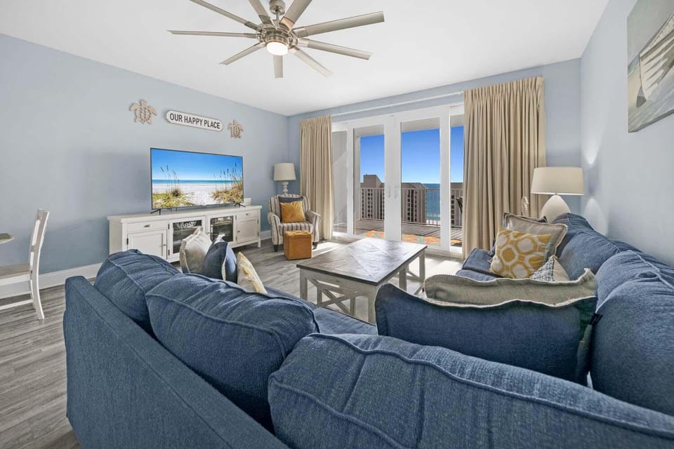 Laketown Wharf 1120 by Emerald Coast Retreats Apartment in Panama City Beach