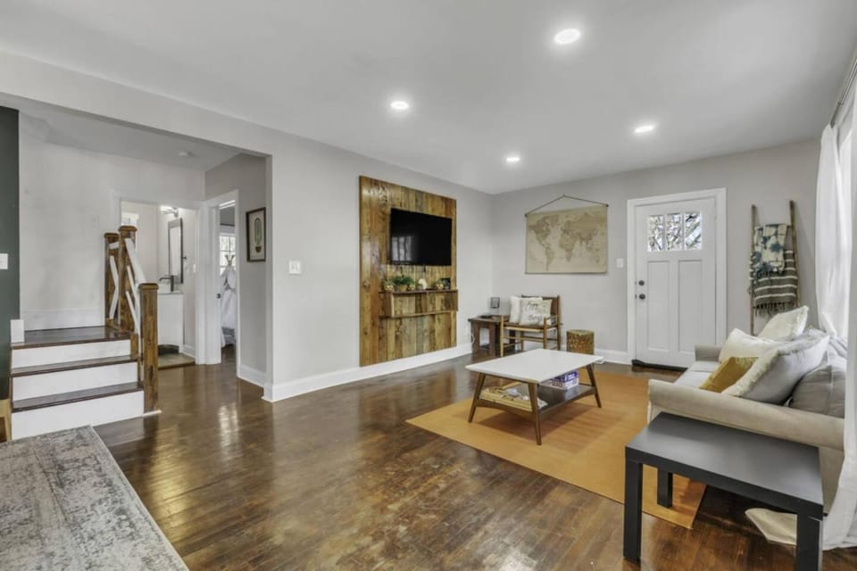4Bed/3bath- 1 mile to Downtown House in Spartanburg