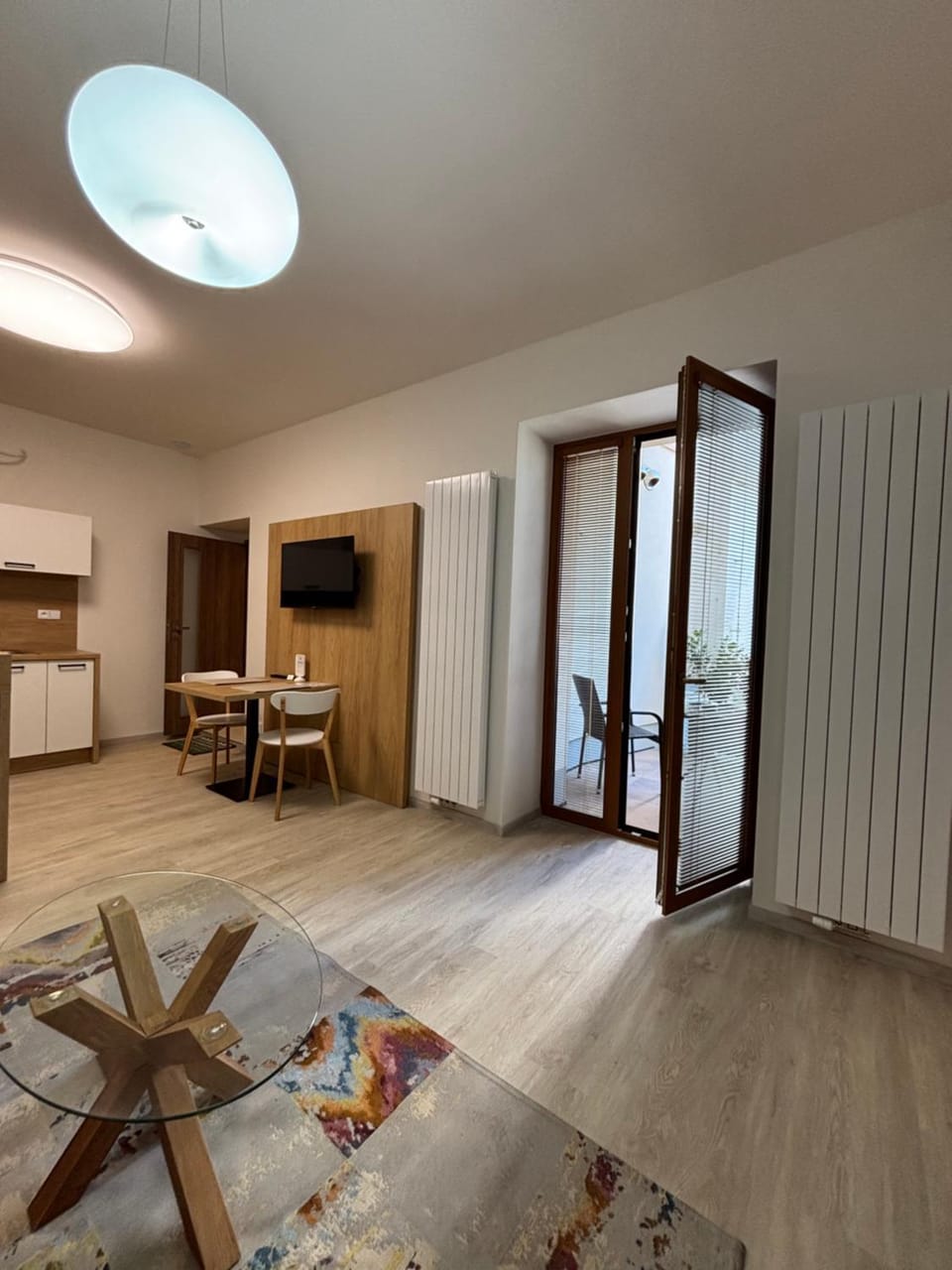 TV and multimedia, Dining area