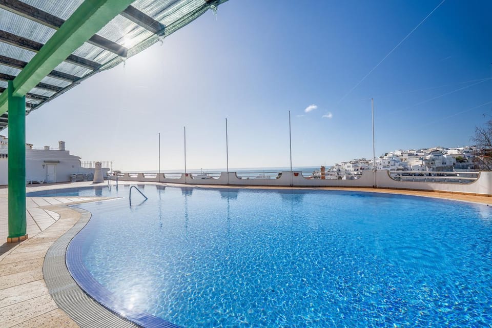 Pool view, Swimming pool