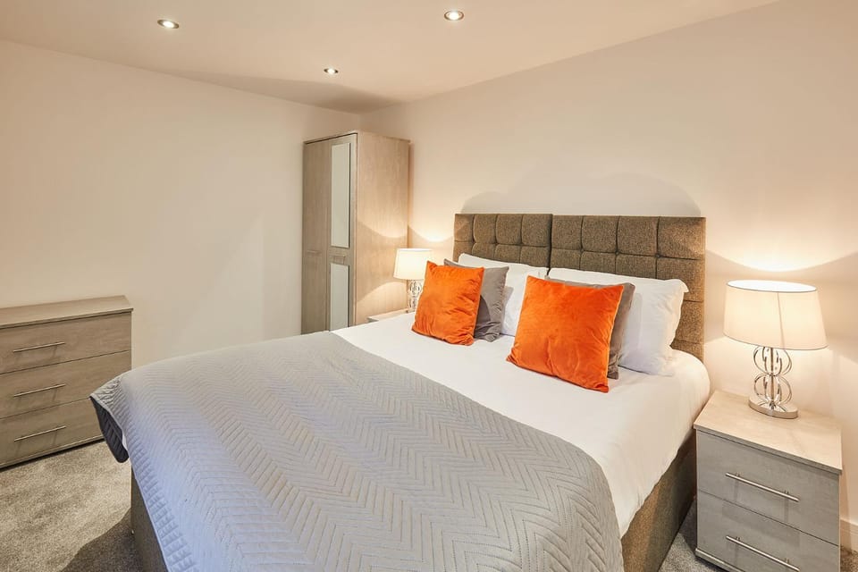 Bed, Photo of the whole room, Bedroom, wardrobe