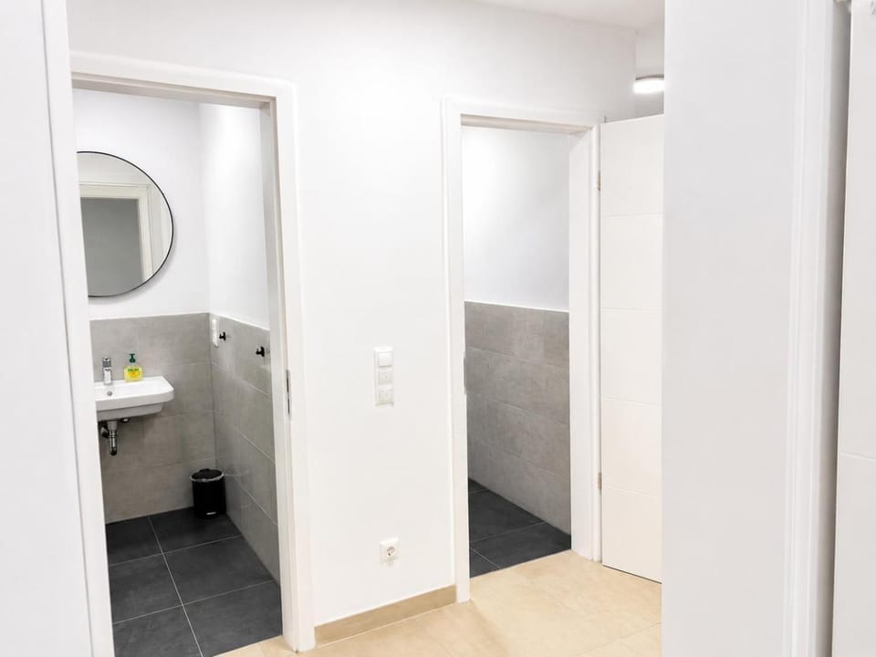 Toilet, Bathroom
