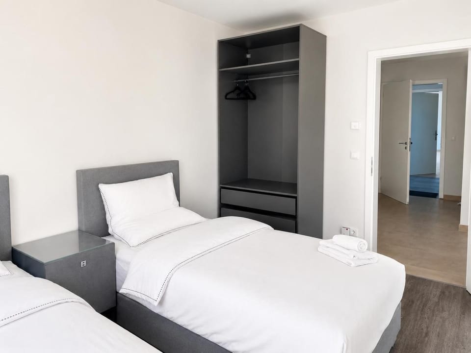Bed, Bedroom, wardrobe