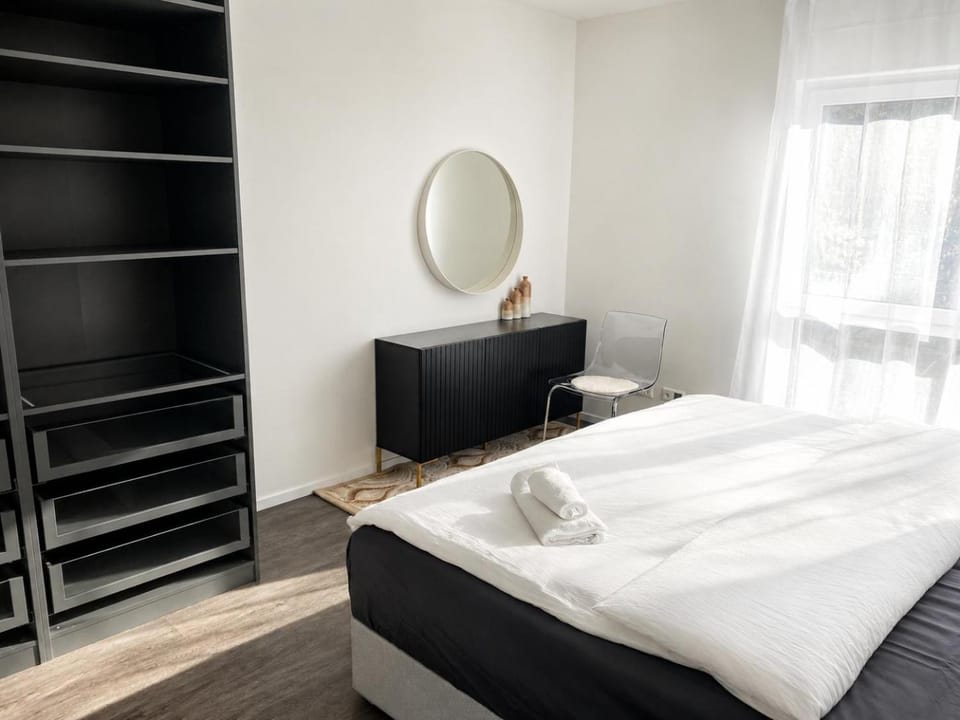 Bed, Bedroom, wardrobe