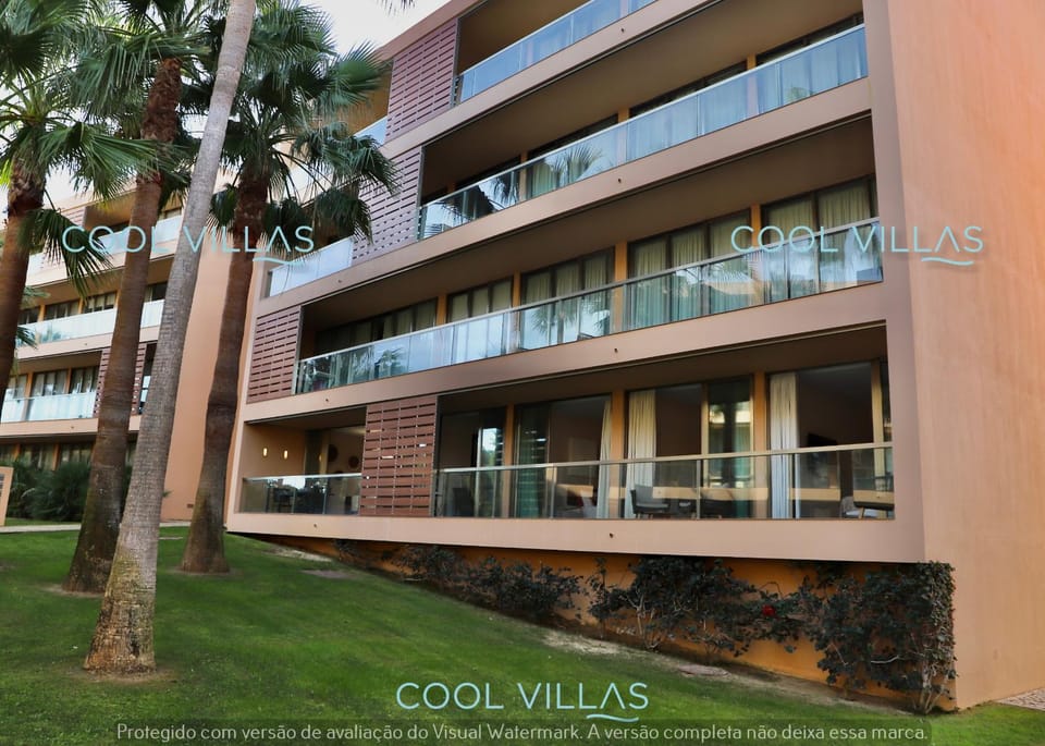 Property building, Facade/entrance, Off site