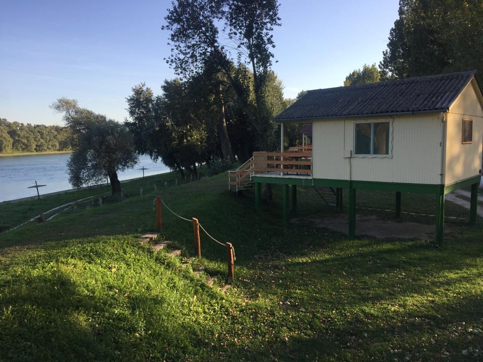 Bungalow Park Campground/ 
RV Resort in Hungary