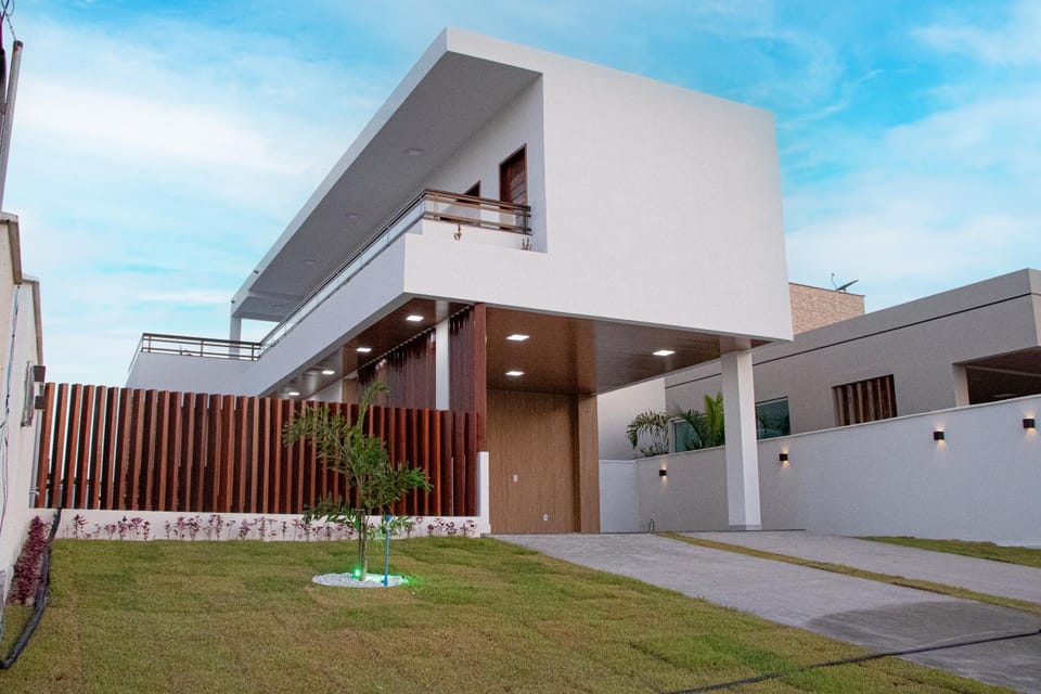 Property building, Day