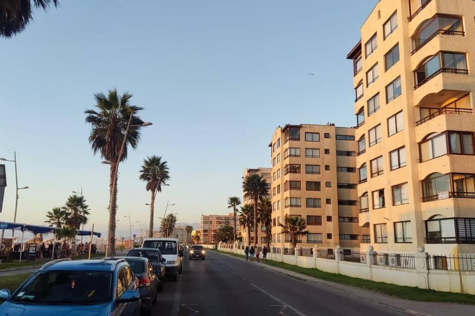 Departamento de 3 dormitorios a pasos Avenida del Mar Apartment in La Serena