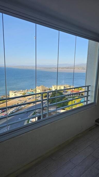 Frente a la playa. Vista al mar. Apartment in Santiago Metropolitan Region