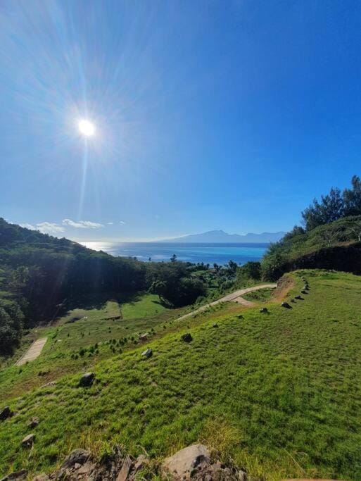 Mountain view, Sea view