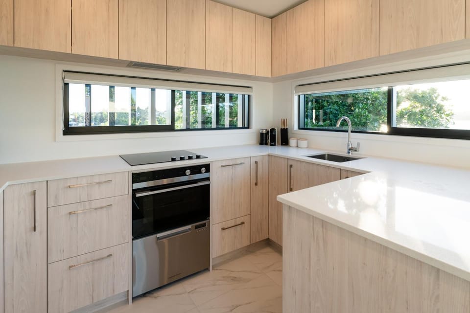 Kitchen or kitchenette, dishwasher, minibar, pet friendly, stove, toaster, toaster