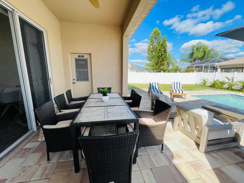 Luxury Home W Heated PoolNear IMG & Siesta Key Beach House in Bradenton