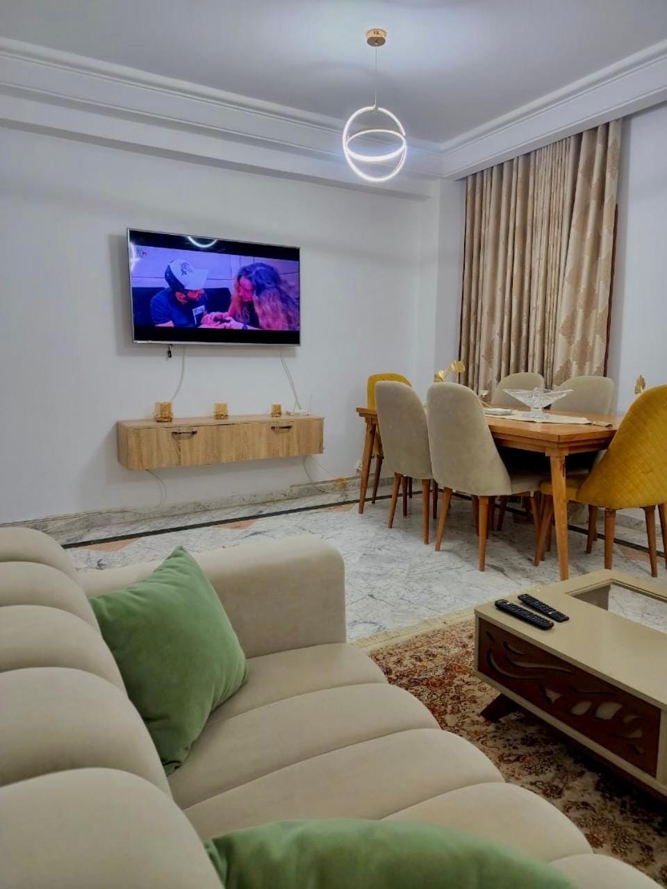 Salon et 3 chambres meublées au jardin de carthage Apartment in Tunis Governorate, Tunisia