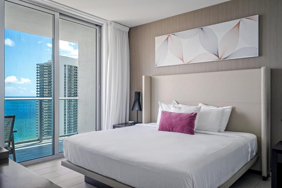 Bed, View (from property/room), Balcony/Terrace, Bedroom