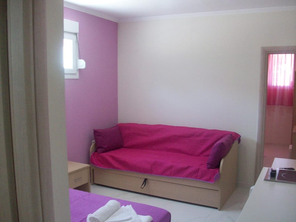 Mavridis Rooms Apartment in Nikiti