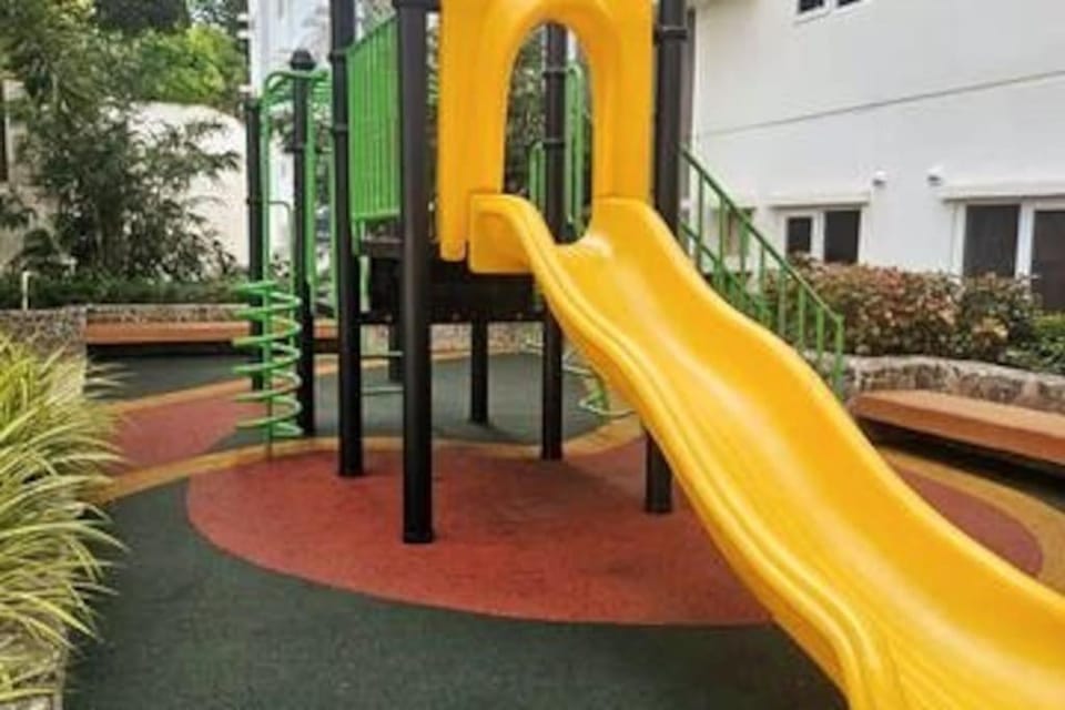 Day, Children play ground