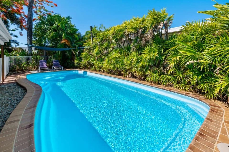 Garden, Swimming pool
