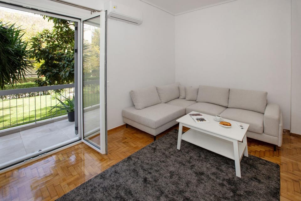 Newly Remodeled Dream Condominiun in Kifisia with Garden & Grass Lawn Apartment in North Athens Regional Unit, Greece