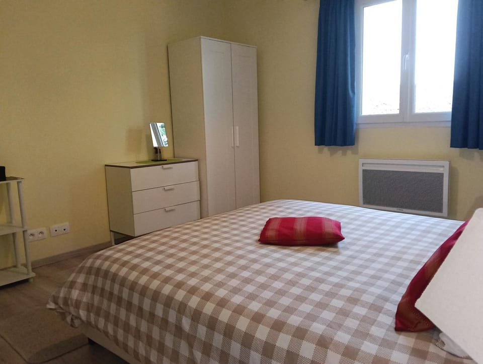 Bed, Bedroom, wardrobe