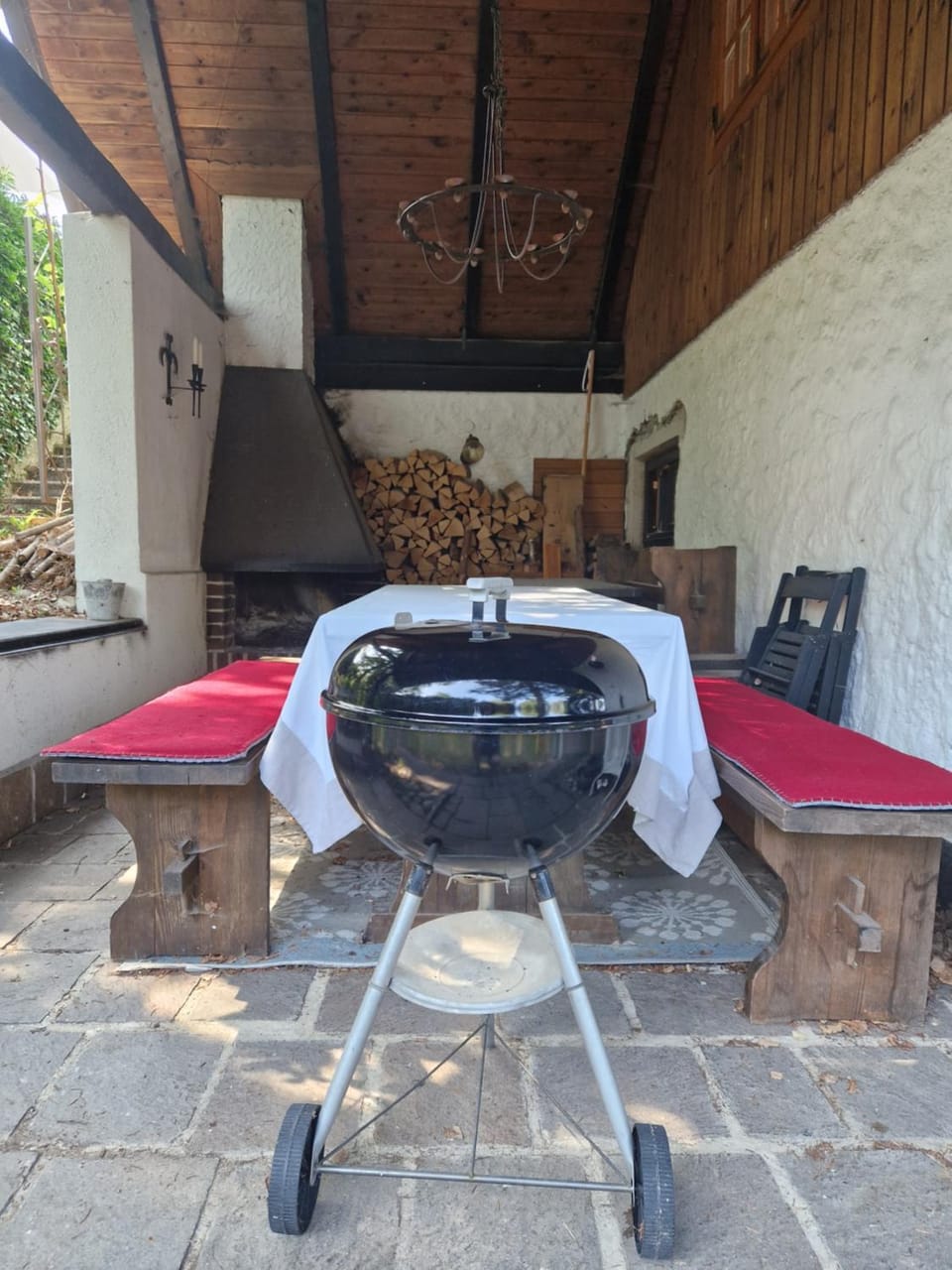 BBQ facilities, Seating area