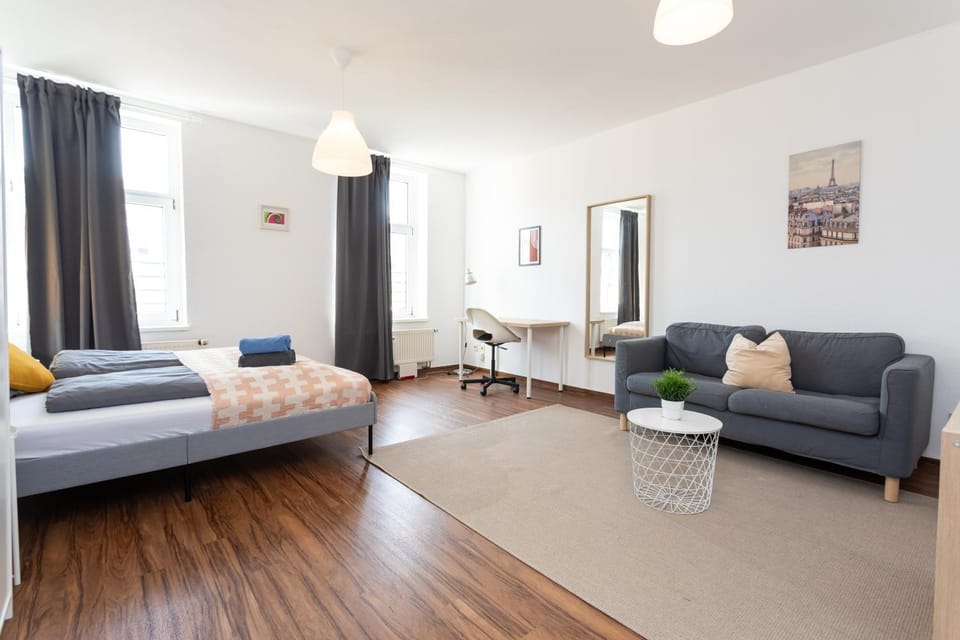 FullHouse - Halle - S13 - 3 Bedrooms Apartment in Halle Saale