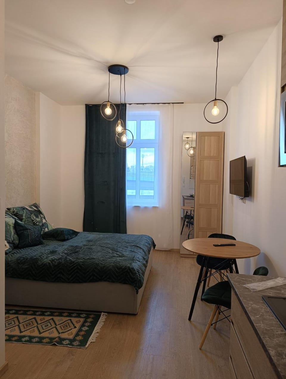 Bed, TV and multimedia, Living room, Bedroom