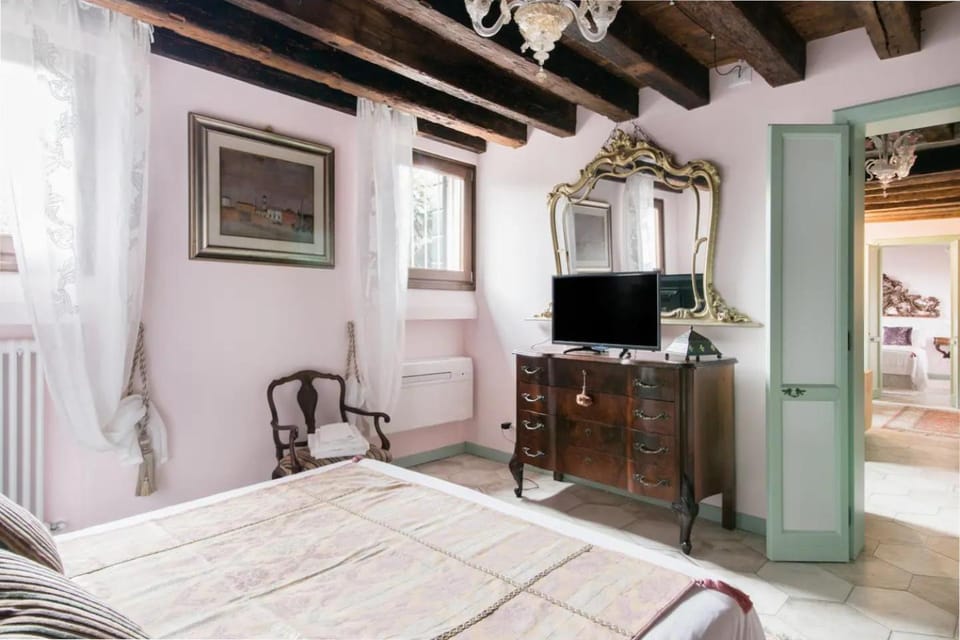 TV and multimedia, Bedroom