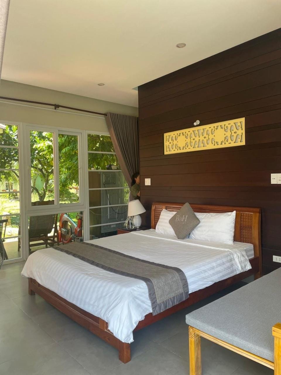 B&H Villa - Villa has swimming pool Bed and Breakfast in Vietnam