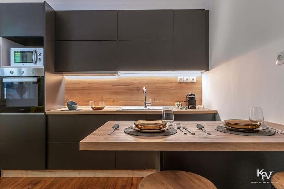 Kitchen or kitchenette, minibar, pet friendly, stove