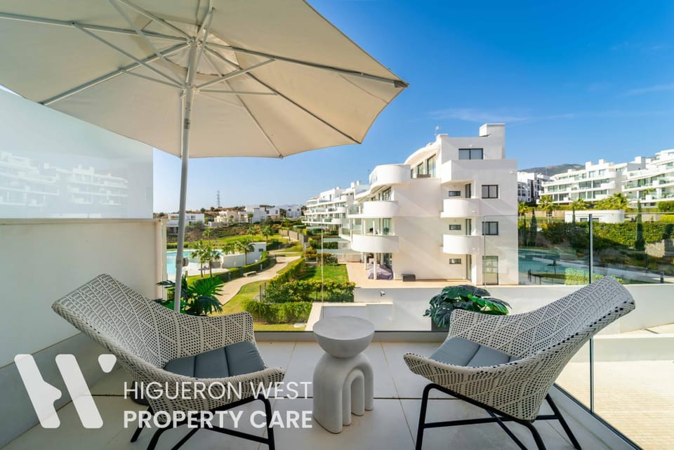 Balcony/Terrace, Pool view, Swimming pool