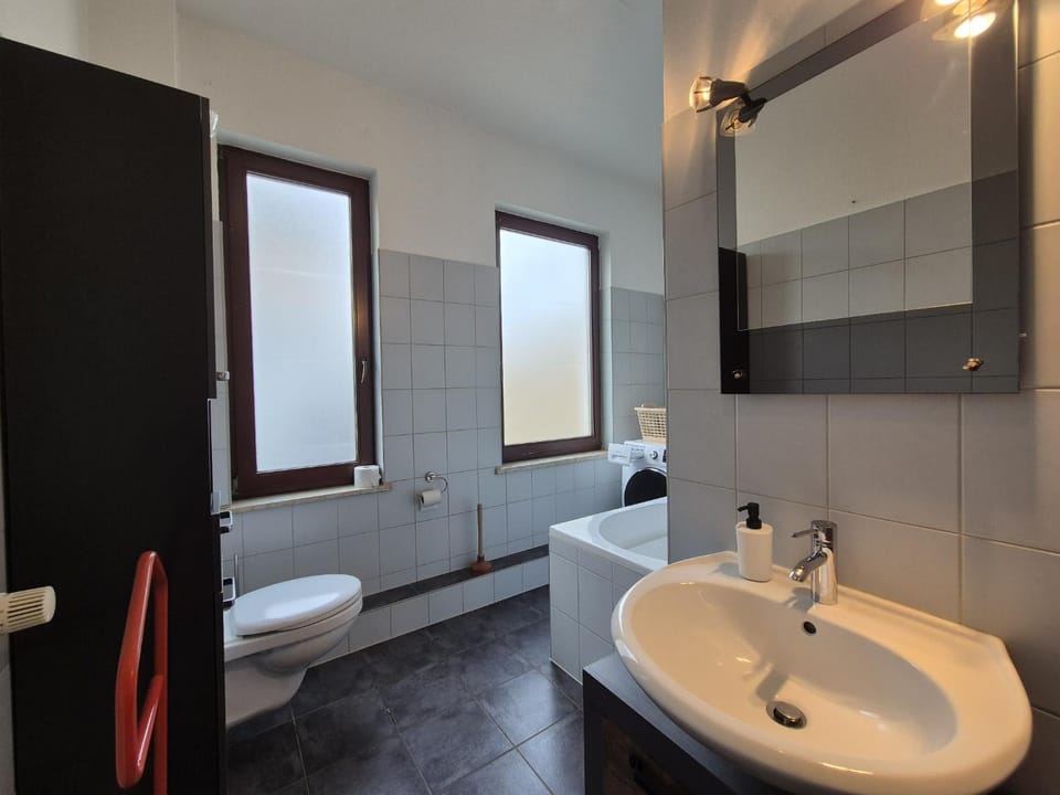 Toilet, Bathroom, Bath