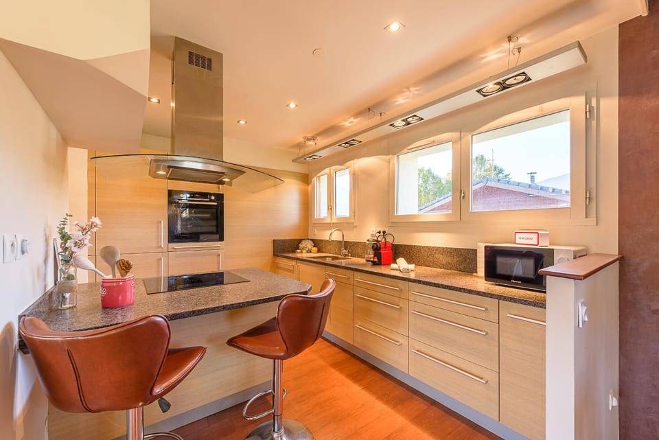 Kitchen or kitchenette, stove