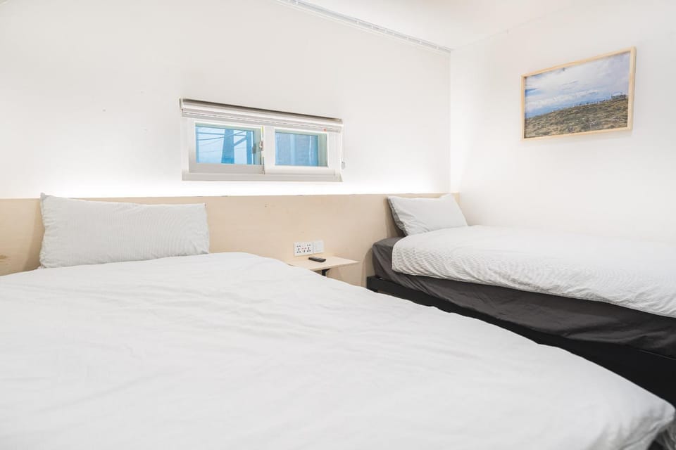 Kotaro House 1 Bed and Breakfast in Seoul