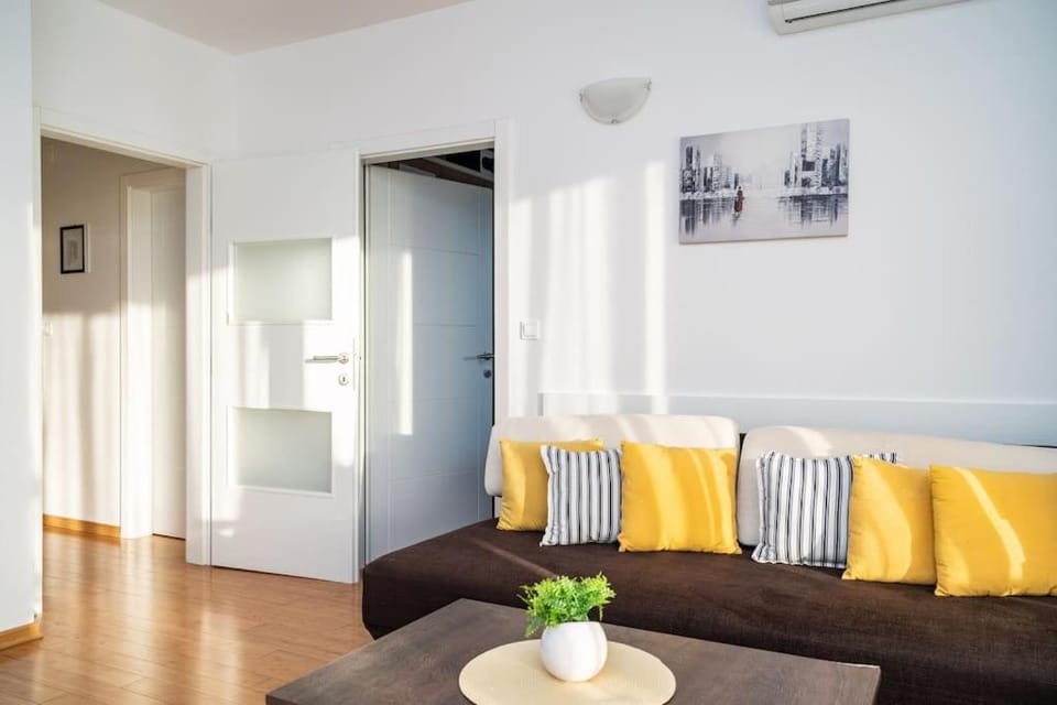 Marea apartments next to the beach Apartment in Novalja