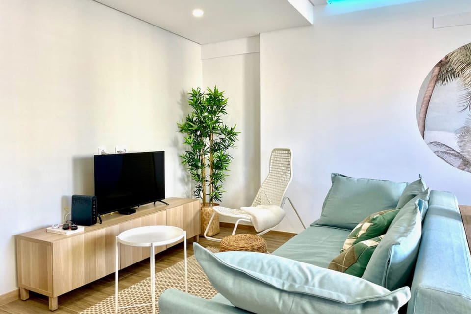 Communal lounge/ TV room, TV and multimedia, Living room, Seating area