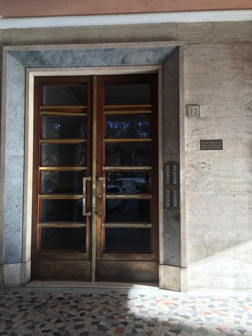 Facade/entrance