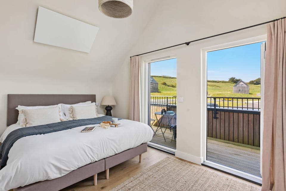 Bed, View (from property/room), Balcony/Terrace, Bedroom