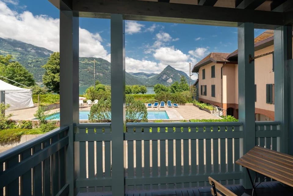 HID AG: Lakeview Studio mit Parkplatz und Balkon Apartment in Canton of Bern (Region)